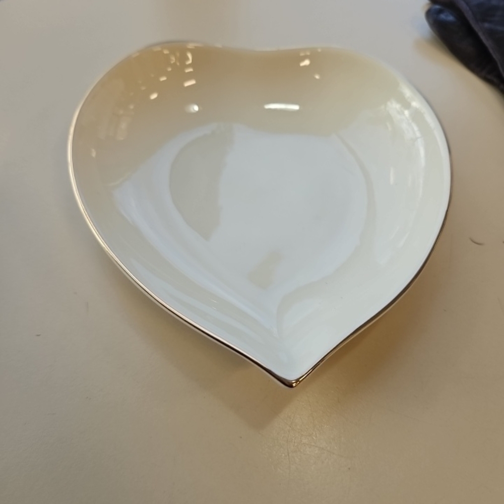 Lenox Cream Heart-Shaped Dish with Gold Trim